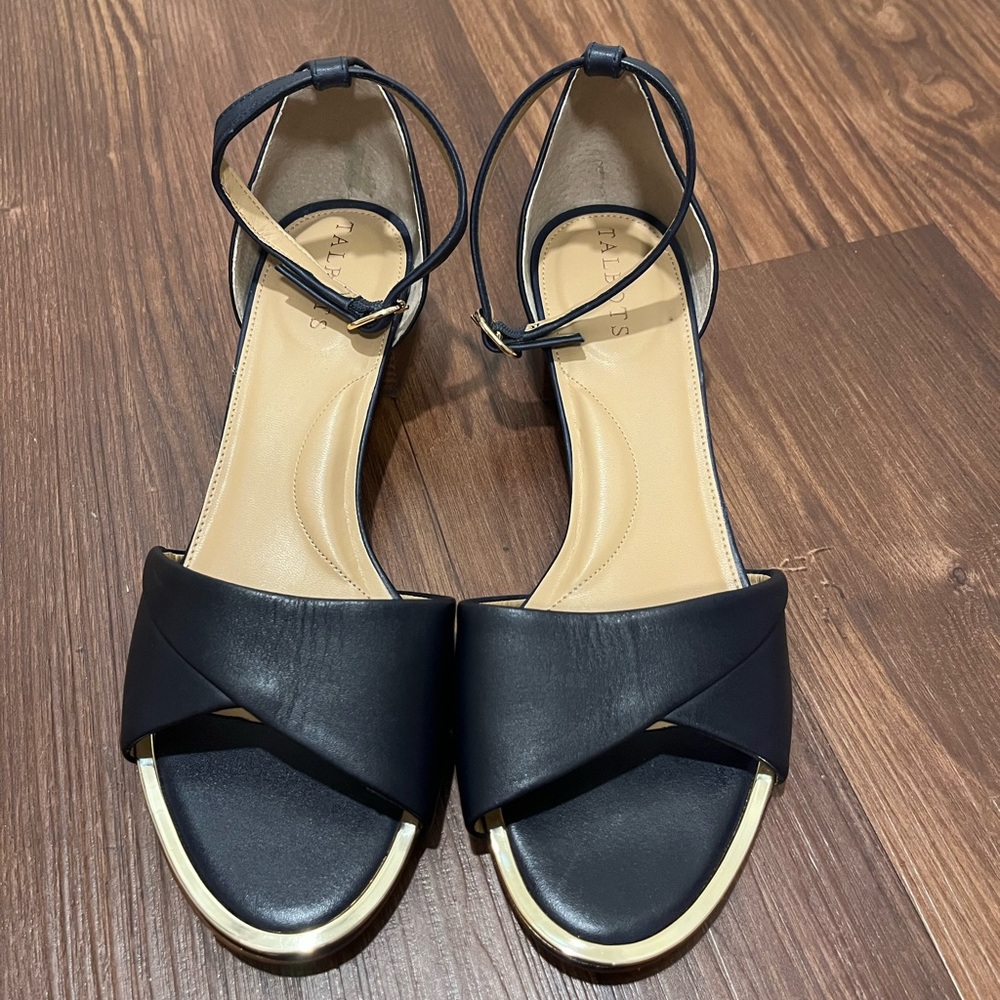 Talbots Navy Blue Sandals With Gold Toe Trim Size 9 M